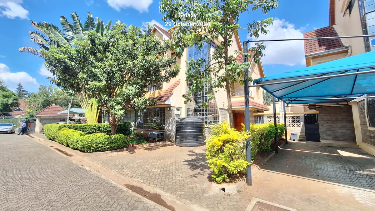 5 Bed Townhouse with En Suite at Kaputei Gardens - 1