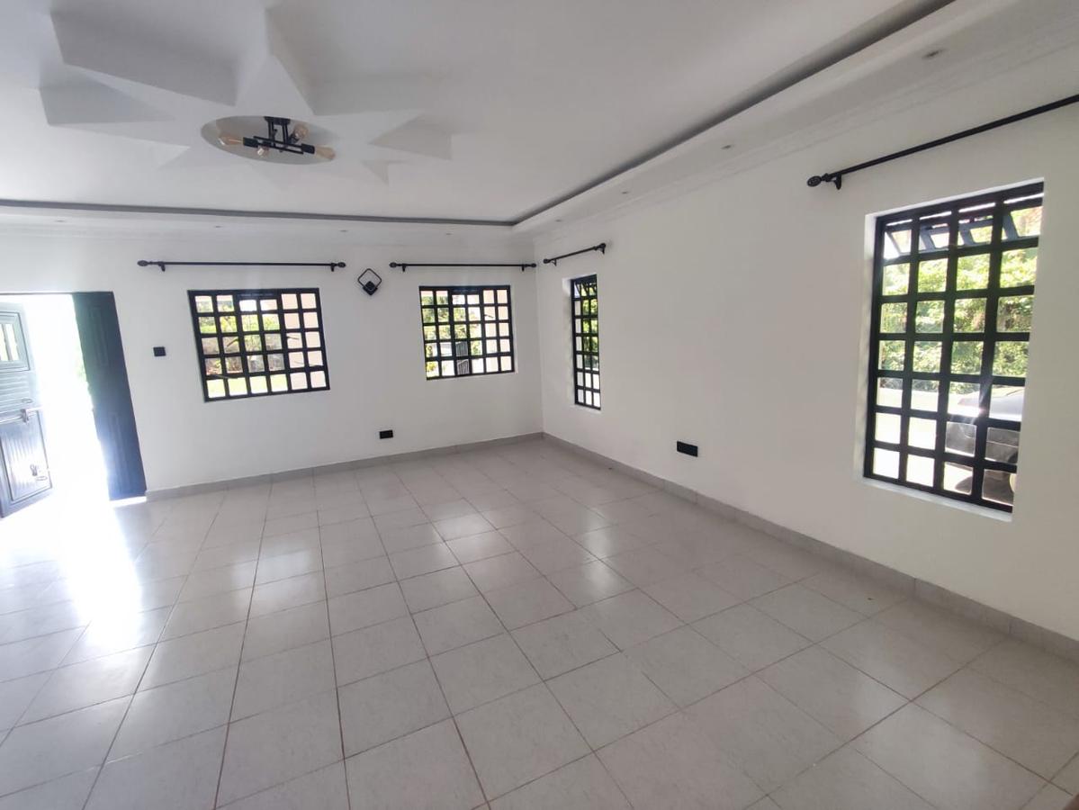 3 Bed House with En Suite at Kerarapon Road - 18