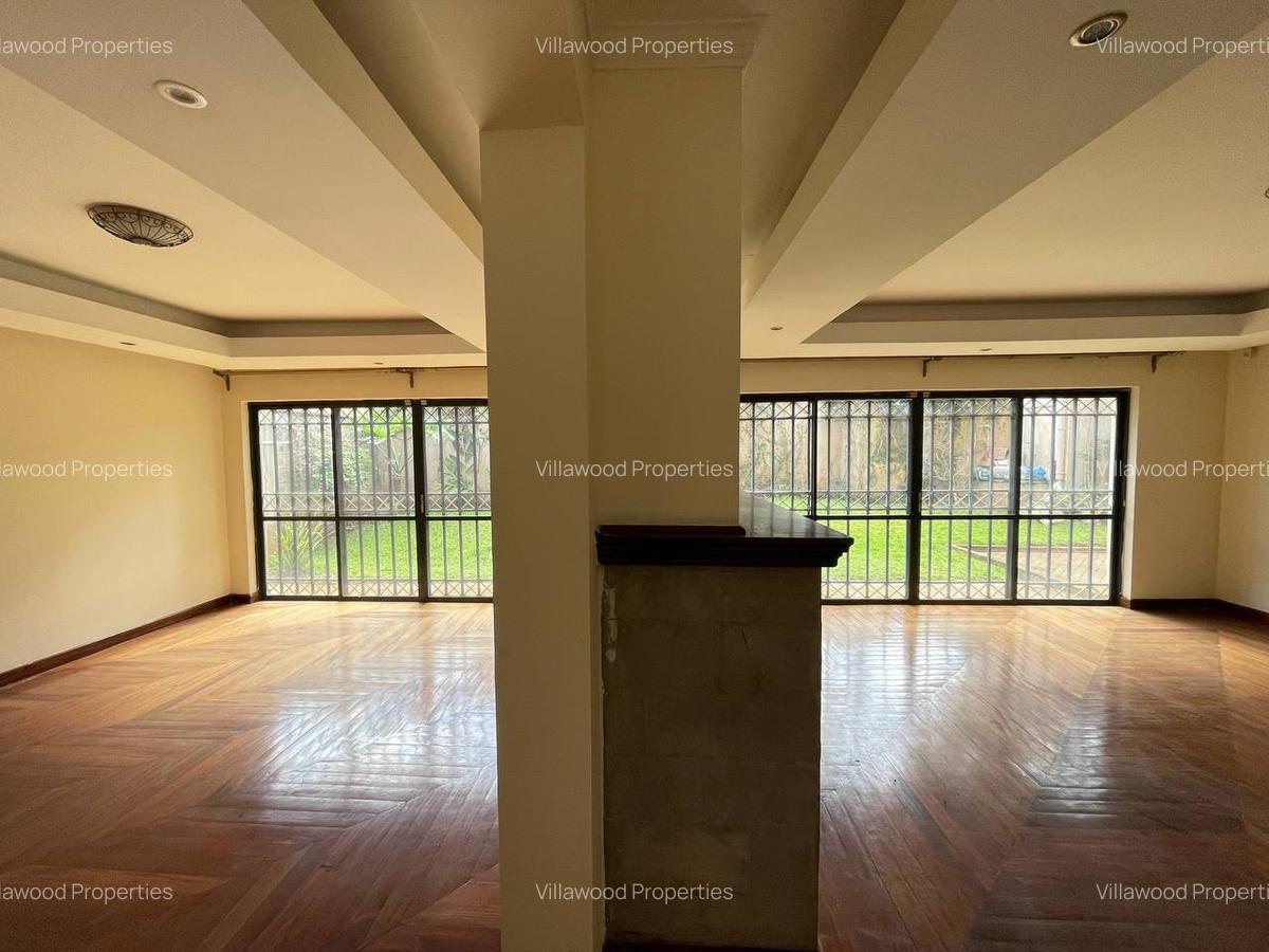 5 Bed Townhouse with En Suite in Lavington - 1