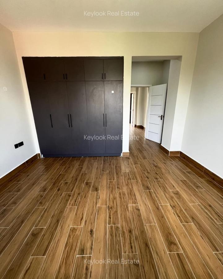 2 Bed Apartment with En Suite at Lavington - 10