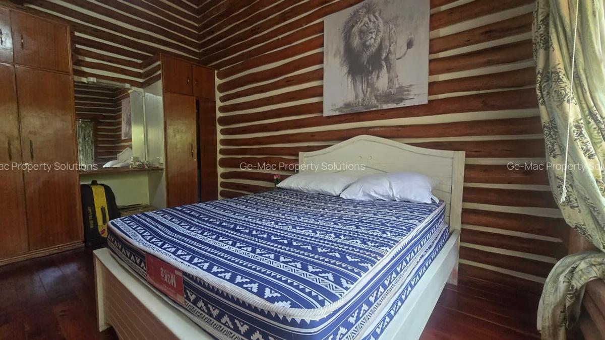 2 Bed House with En Suite in Ridgeways - 6