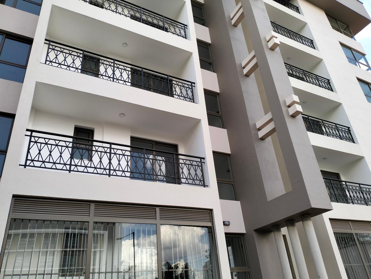 3 Bed Apartment with En Suite in Lavington - 2