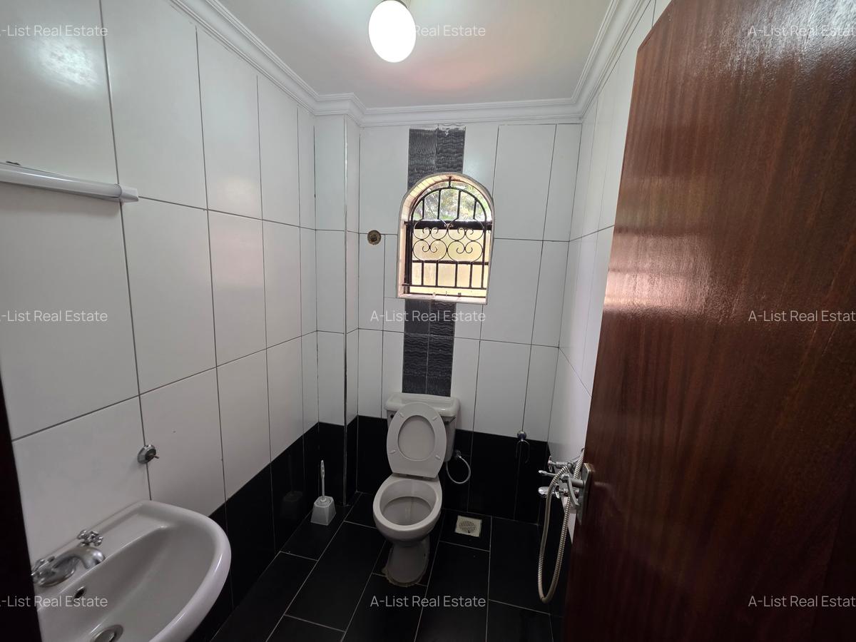 5 Bed Townhouse with En Suite at Kitisuru Road - 7