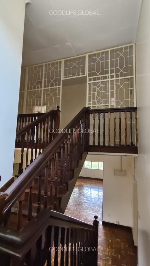 5 Bed House with En Suite at Gigiri - 9