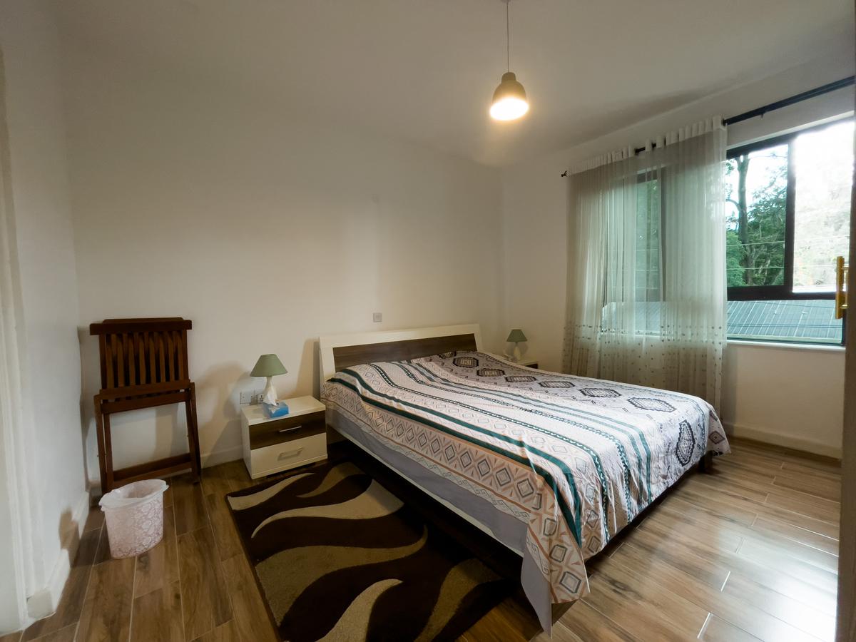Furnished 2 Bed Apartment with En Suite at Hatheru Road - 12