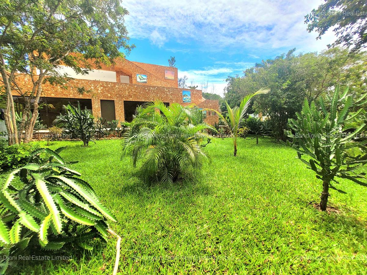 5 Bed Villa with En Suite in Diani - 4