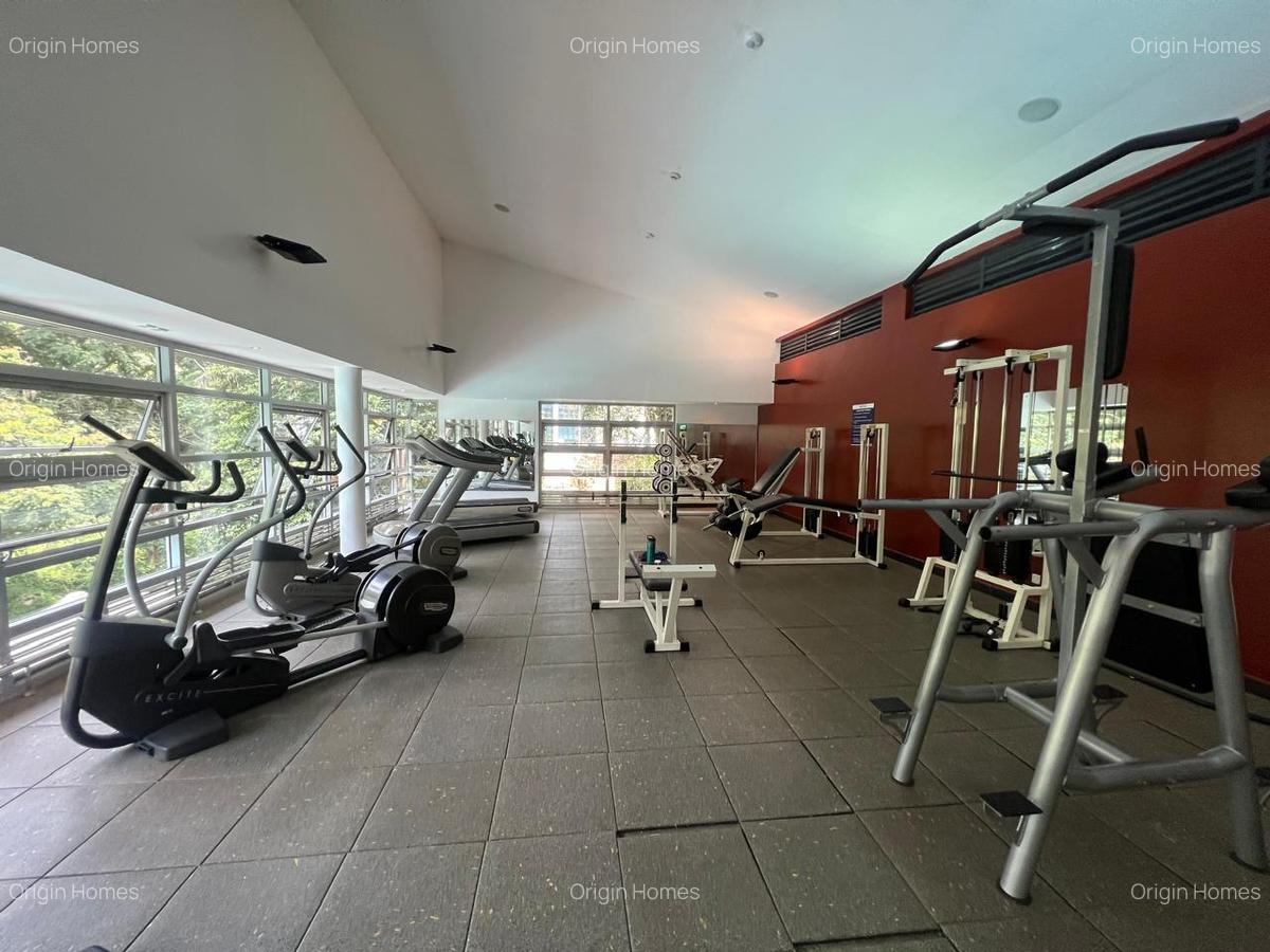 3 Bed Apartment with En Suite at Riverside Drive - 18