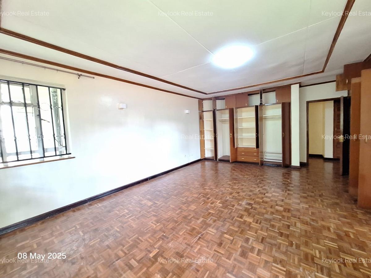 4 Bed Apartment with En Suite at Riverside Drive - 7