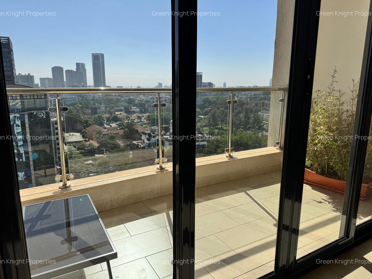 Serviced 2 Bed Apartment with En Suite in Lavington - 10