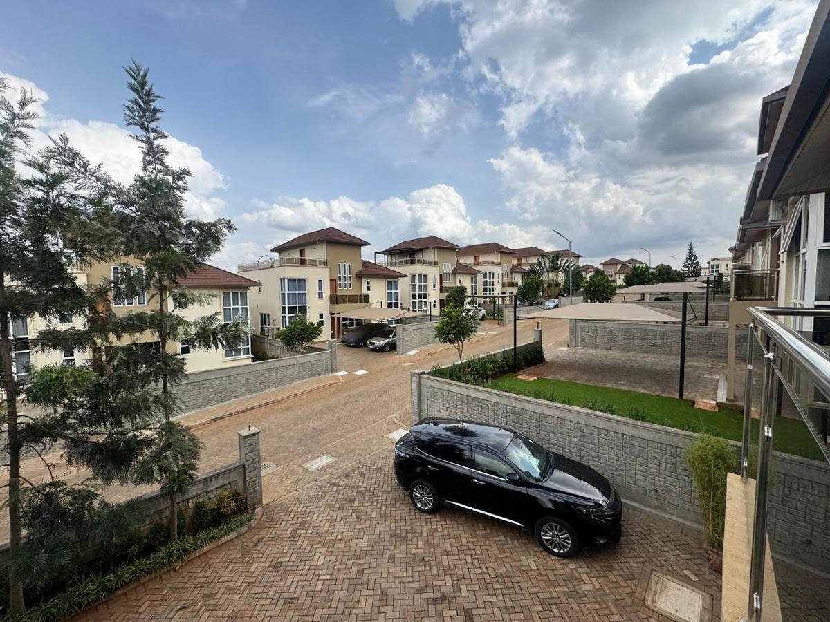 4 Bed Townhouse with Staff Quarters at Near Un Headquarters - 6