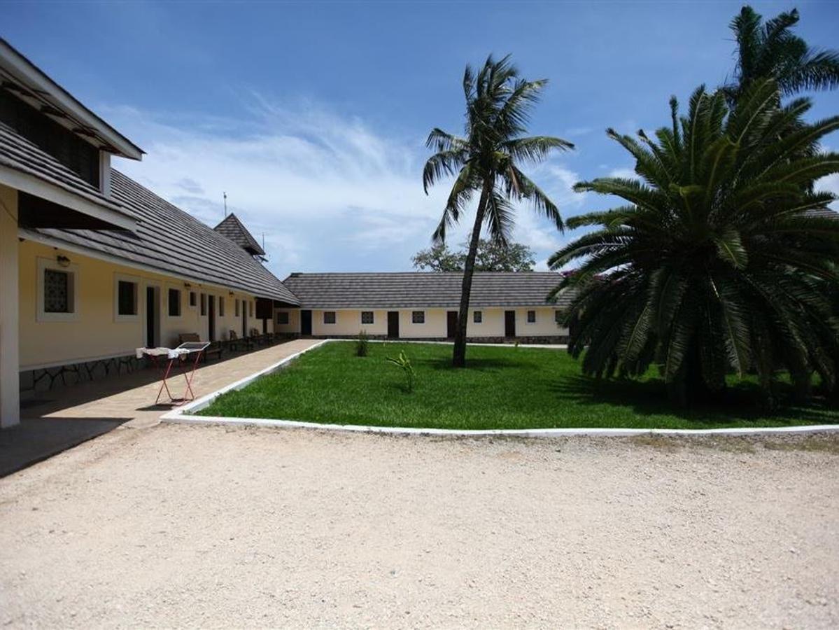 6 Bed House with Swimming Pool in Diani - 8