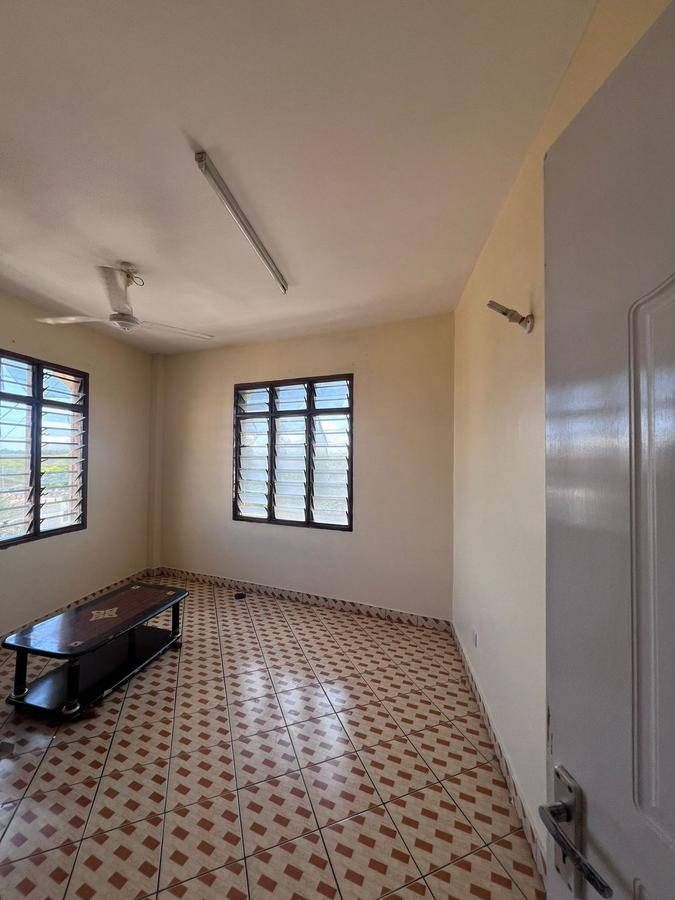 2 Bed Apartment with En Suite at Bamburi - 6