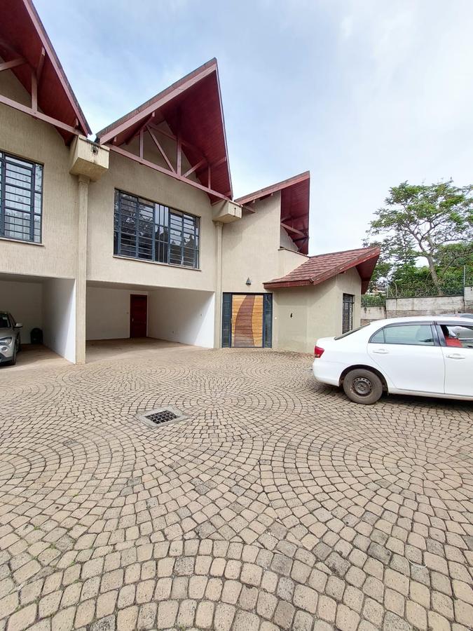 4 Bed Townhouse with En Suite in Lavington - 8