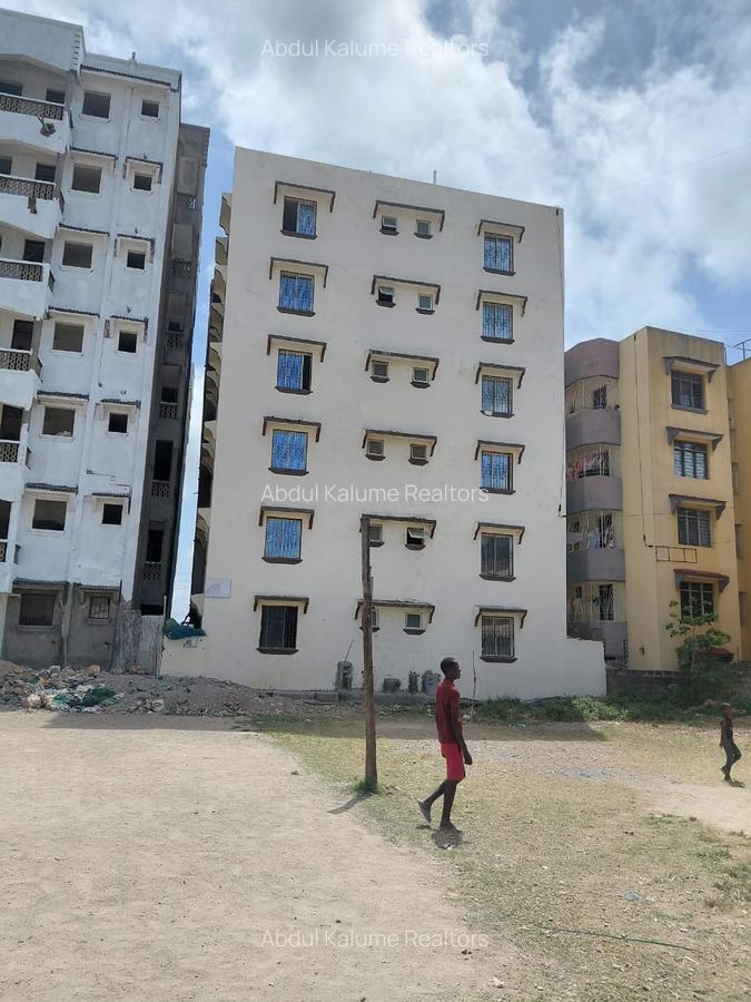 10 Bed House with En Suite at Bamburi - 3