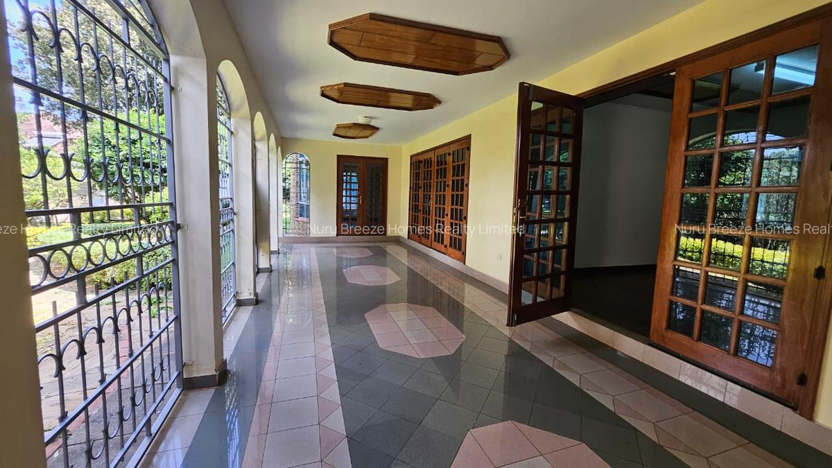 6 Bed House with En Suite in Runda - 12