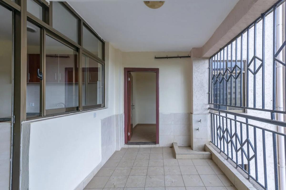 3 Bed Apartment with En Suite in Kilimani - 6