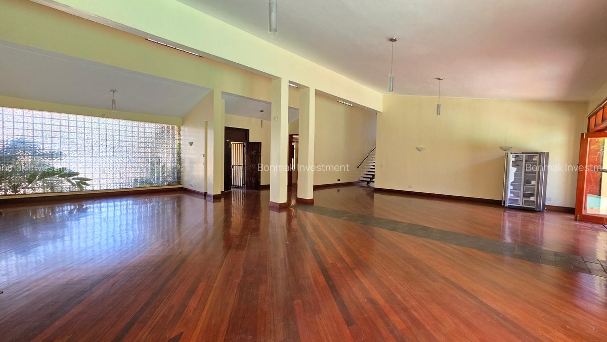 4 Bed Villa with En Suite at Old Runda. - 4