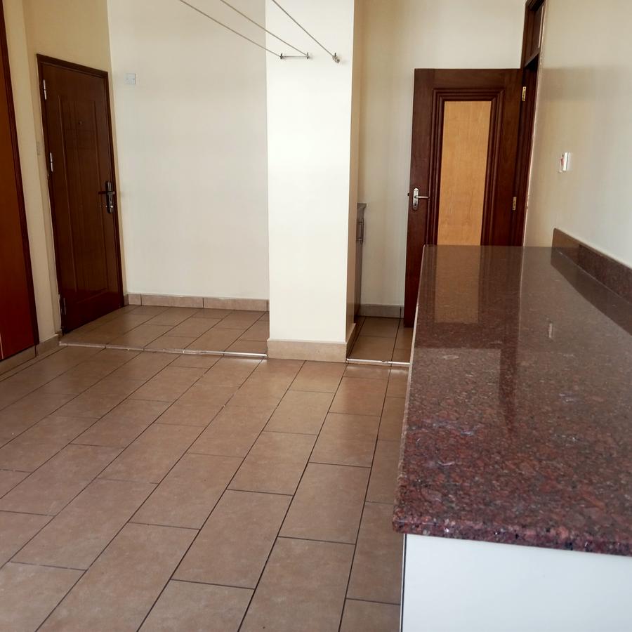 3 Bed Apartment with En Suite at Parklands - 14