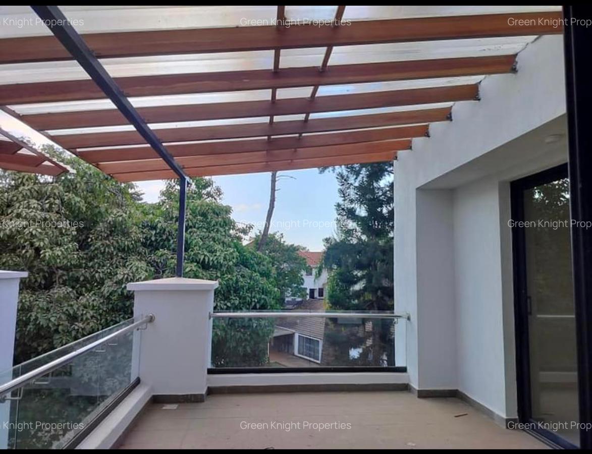 5 Bed Townhouse with En Suite in Lavington - 8