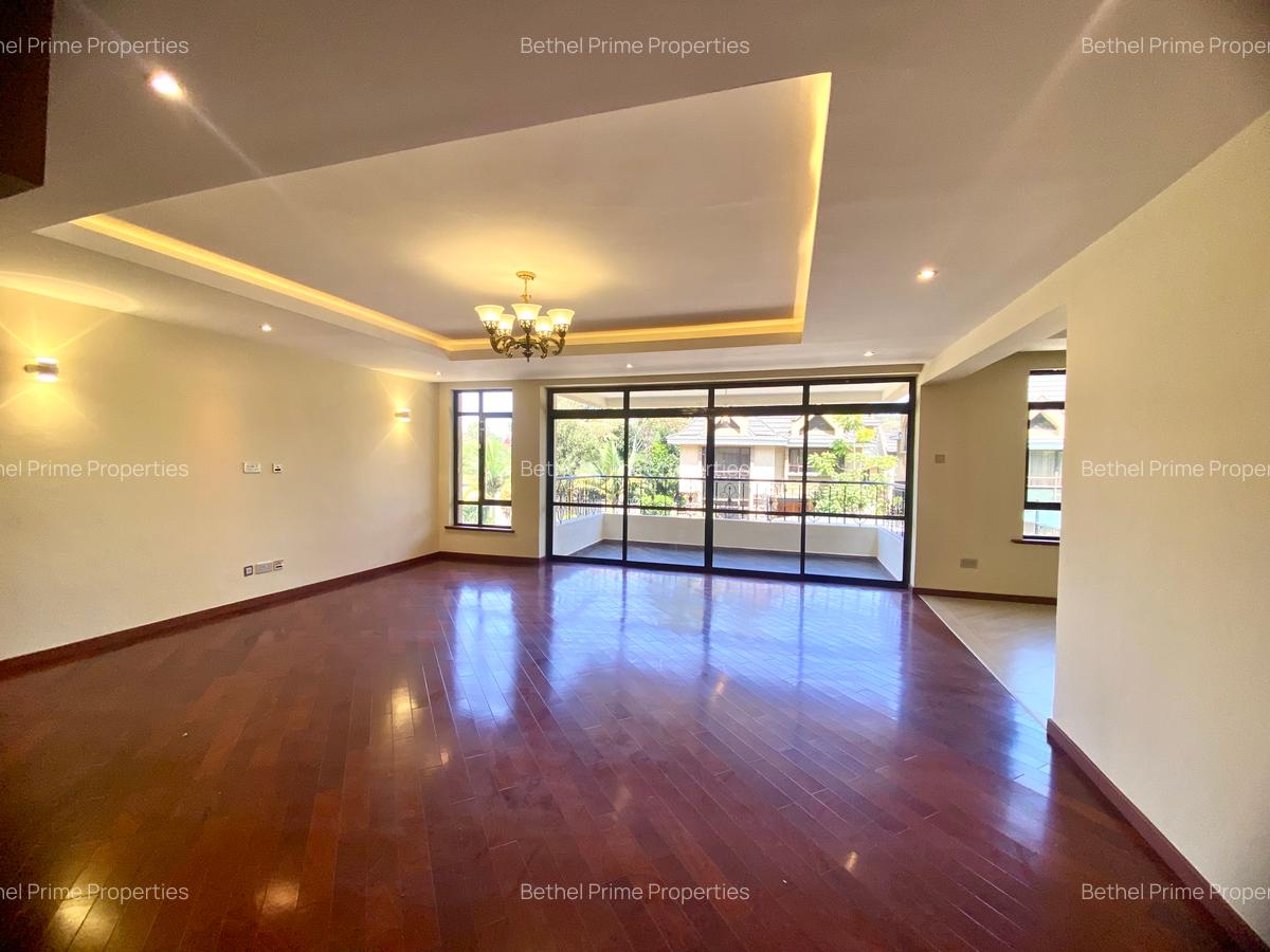 5 Bed Townhouse with En Suite in Lavington - 20