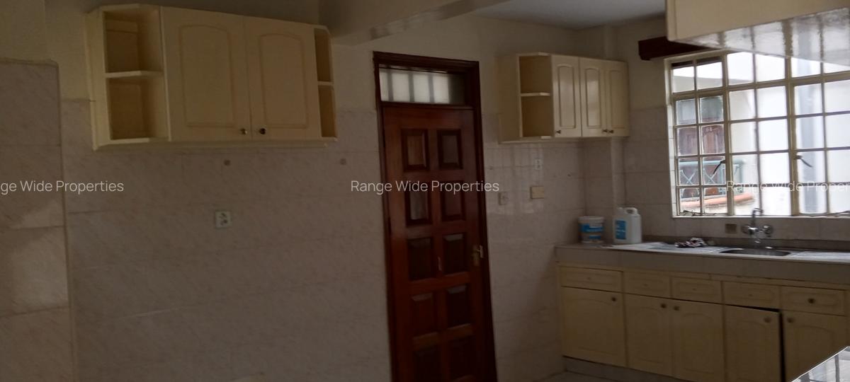 3 Bed Apartment with En Suite in Lavington - 16