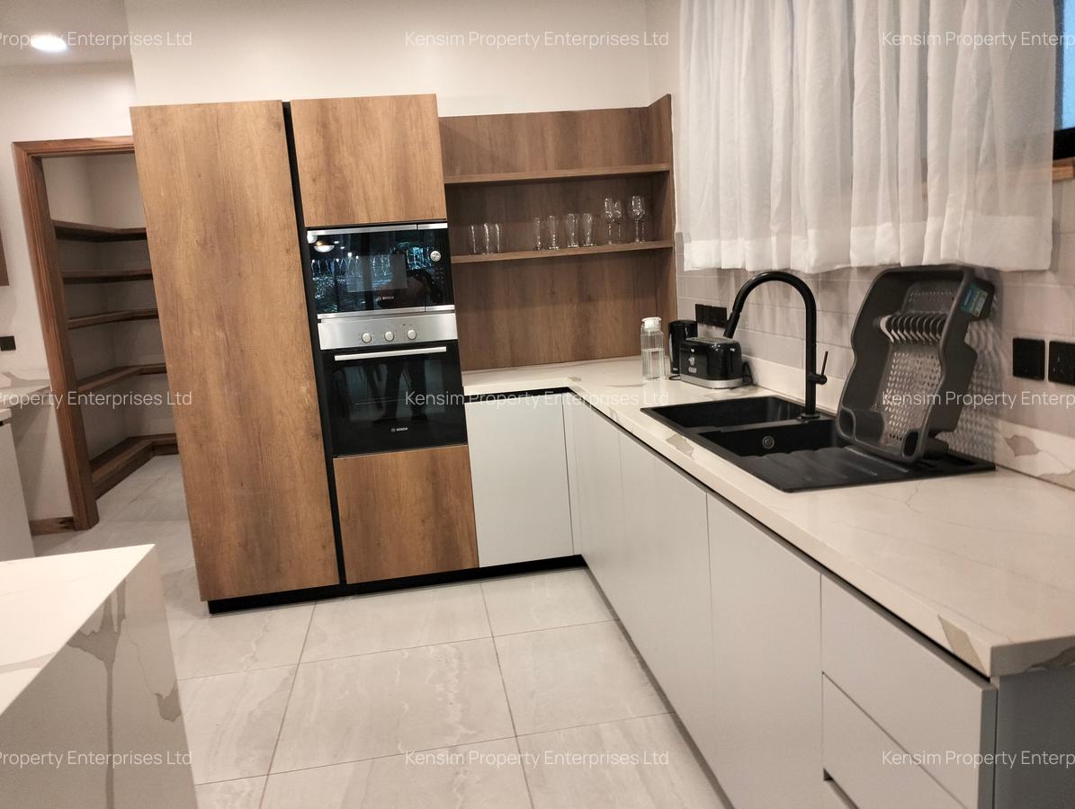 Furnished 4 Bed Apartment with En Suite in Spring Valley - 3