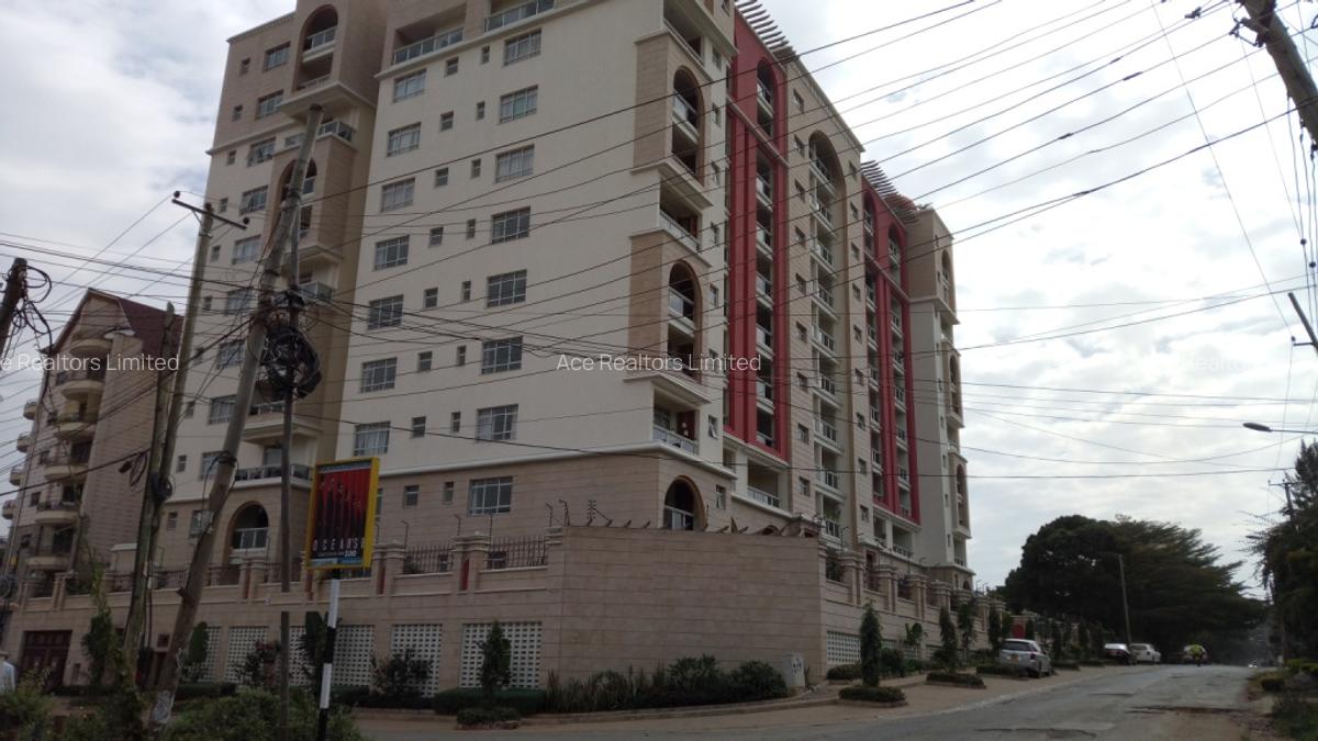 3 Bed Apartment with En Suite at Parklands - 2