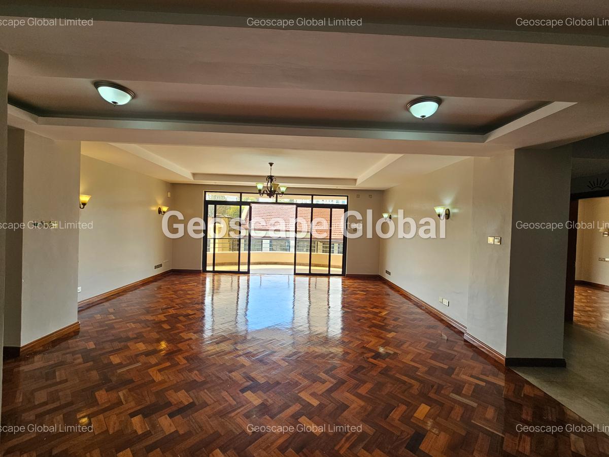 4 Bed Apartment with En Suite in Riverside - 9