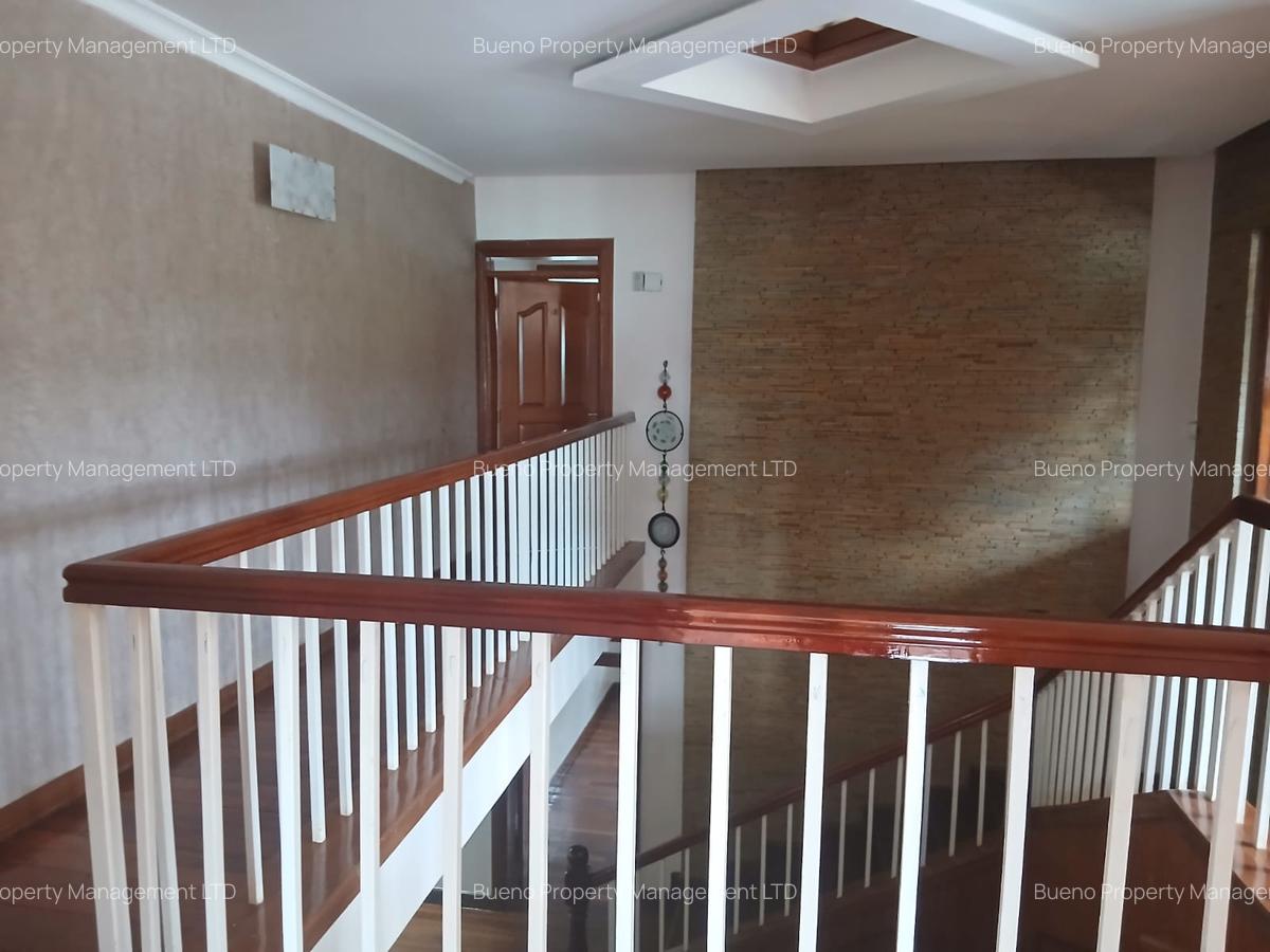 5 Bed Townhouse with Swimming Pool in Runda - 12