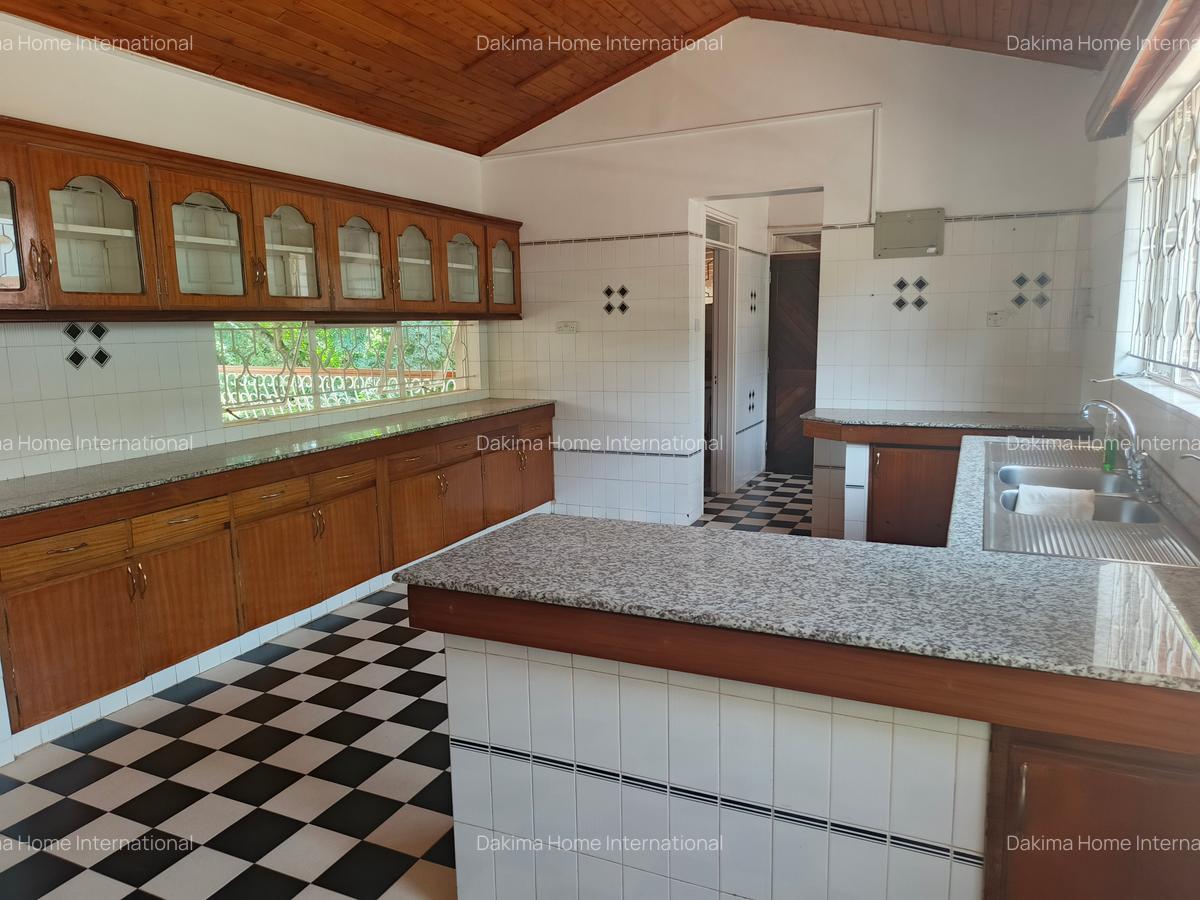 5 Bed House with En Suite in Gigiri - 3