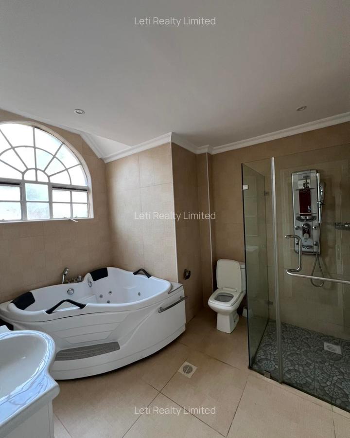 5 Bed Townhouse with En Suite in Kileleshwa - 7