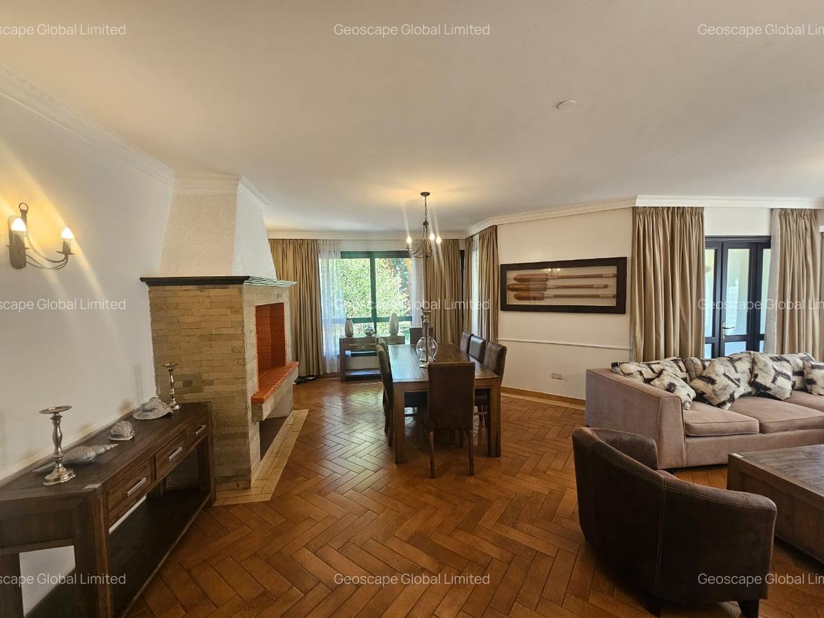 4 Bed Townhouse with En Suite in Spring Valley - 3
