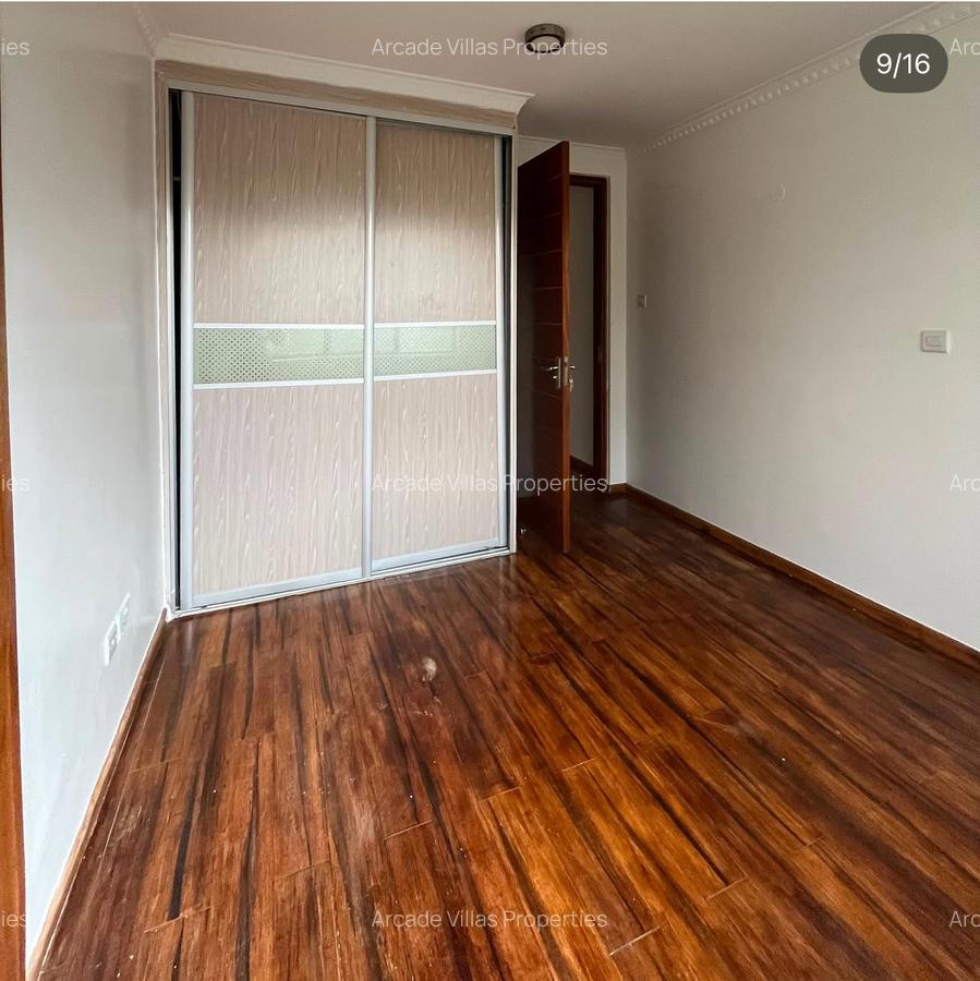 3 Bed Apartment with En Suite in Riverside - 11