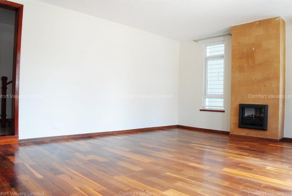 5 Bed Townhouse with En Suite at Lavington Green - 6