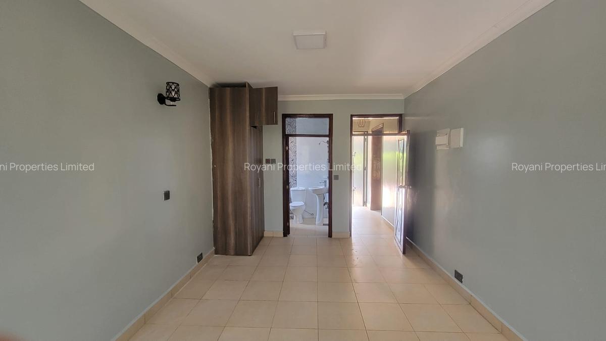 4 Bed House with En Suite in Kiambu Road - 9