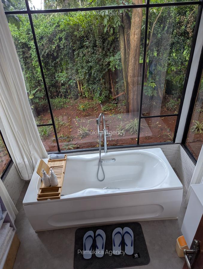 1 Bed House with En Suite at Windy Ridge - 11