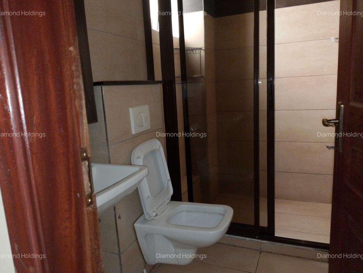 3 Bed Apartment with En Suite at Parklands - 4