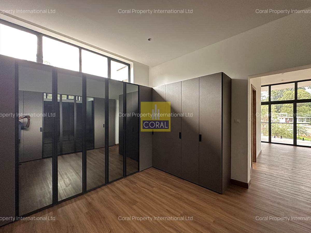 5 Bed House in Rosslyn - 19