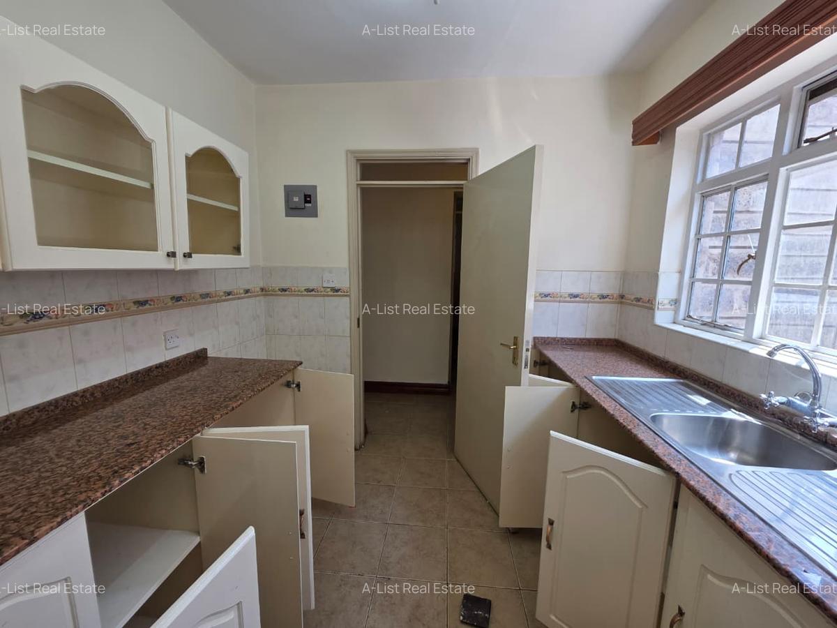 1 Bed Apartment with En Suite at Riverside Drive - 5