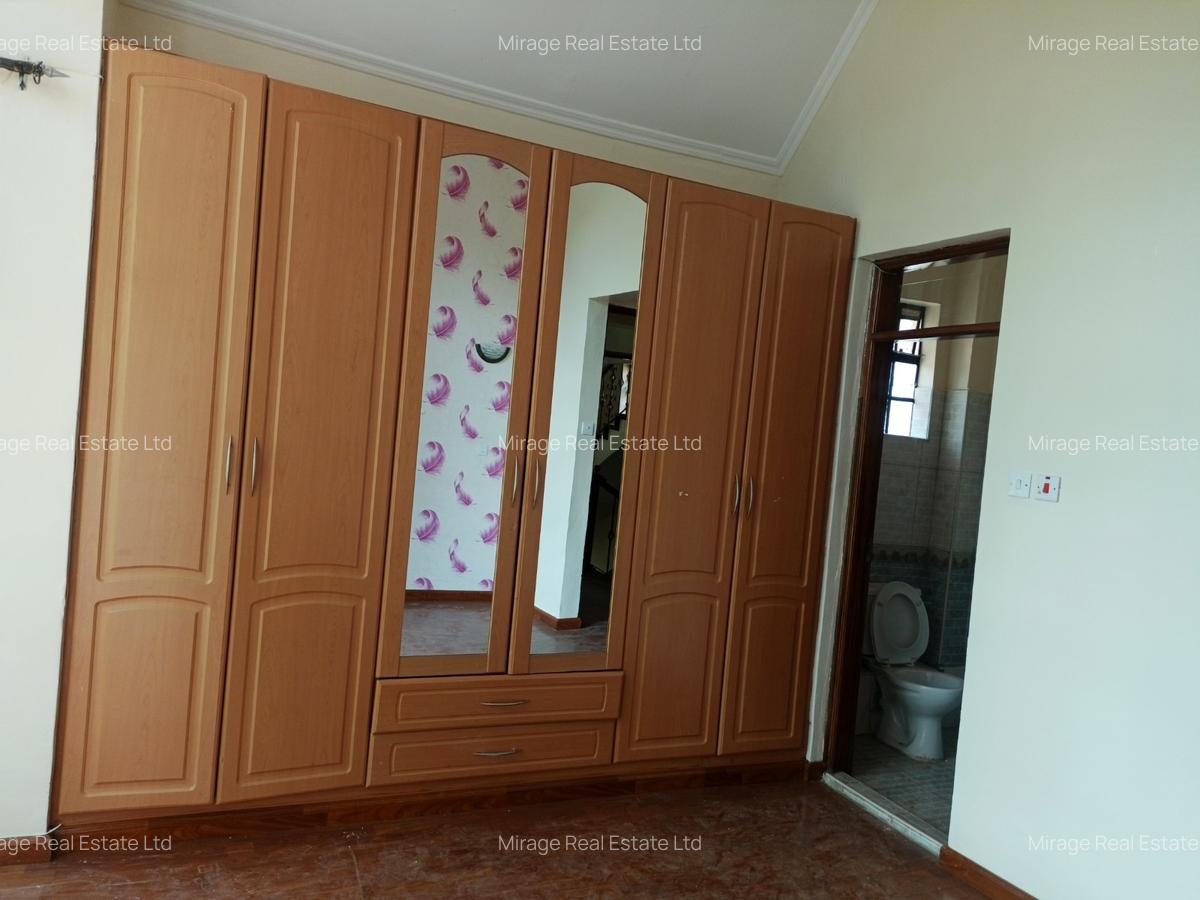 5 Bed Townhouse with En Suite in Lavington - 17