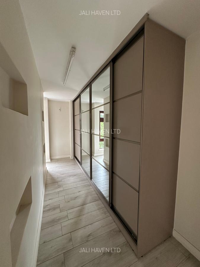 4 Bed Villa with En Suite in Langata - 12