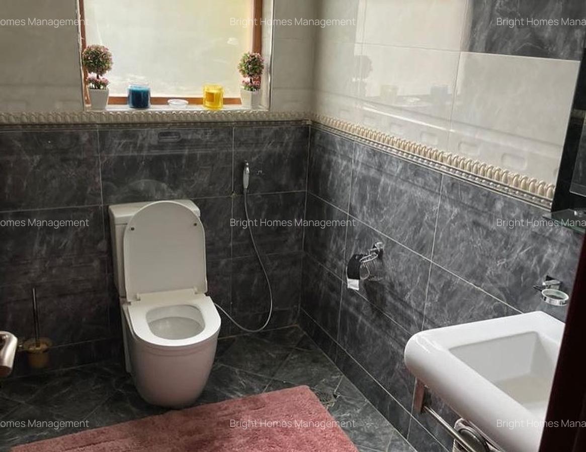 5 Bed Townhouse with En Suite in Lavington - 12