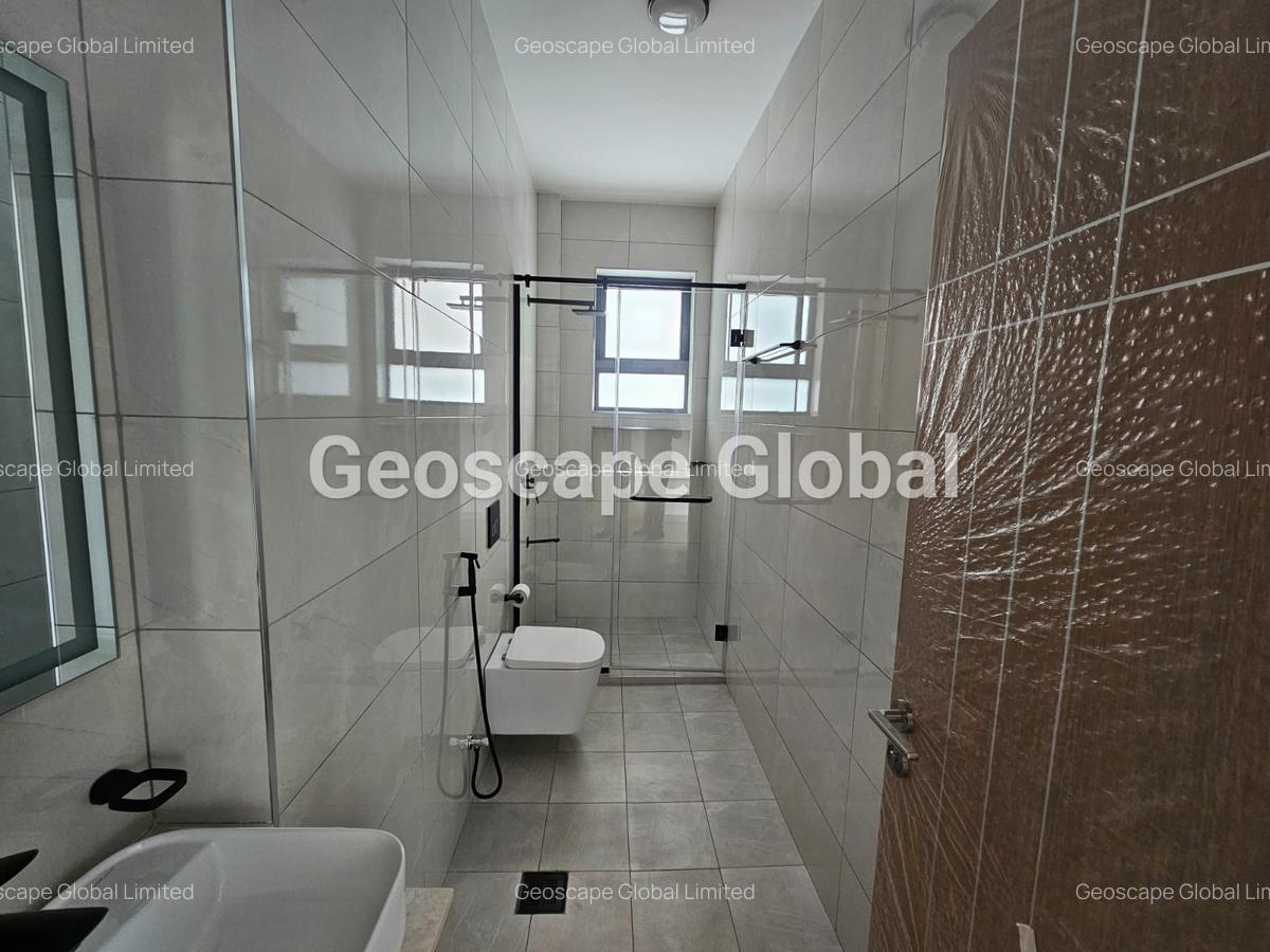 3 Bed Apartment with En Suite in Brookside - 7