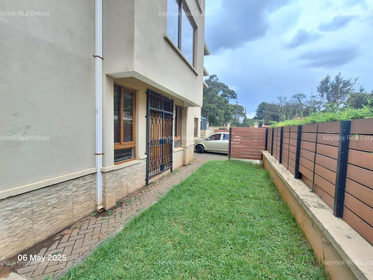 5 Bed Townhouse with En Suite at Lavington - 5