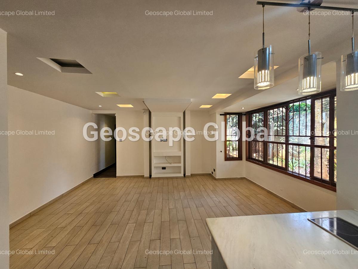 4 Bed Apartment with En Suite in Riverside - 7