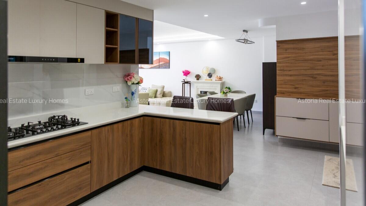 3 Bed Apartment with En Suite at 2026-401 - 3