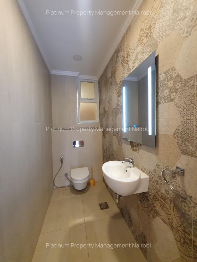 2 Bed Apartment with En Suite at The Colosseum - 15