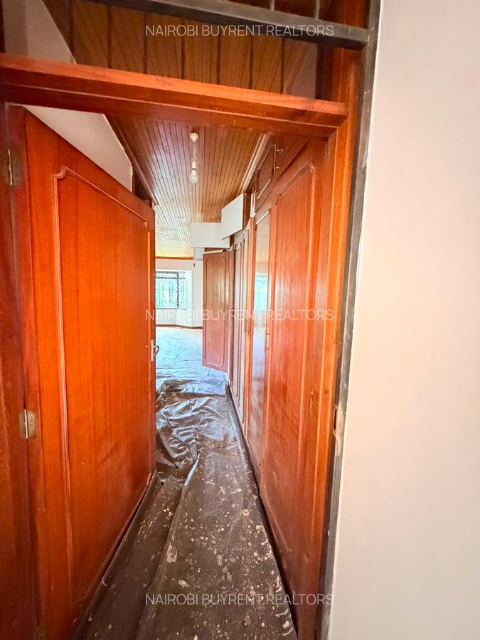4 Bed Townhouse with En Suite in Westlands Area - 9