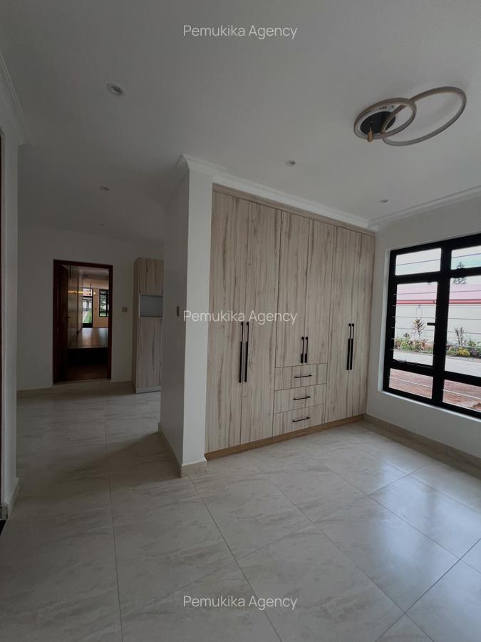 7 Bed House with En Suite in Runda - 8