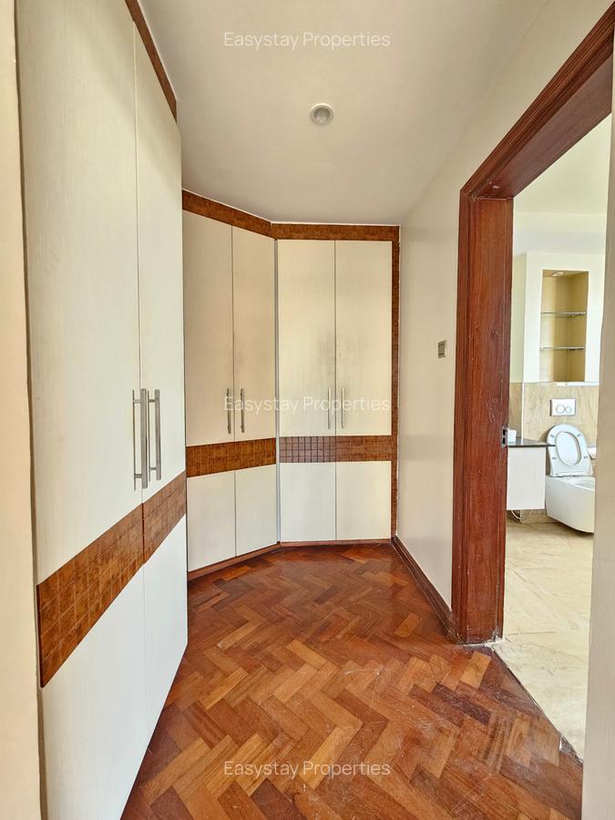 3 Bed Apartment with En Suite in Riverside - 7